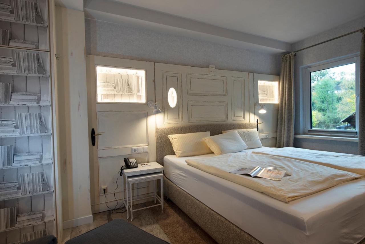 Landidyll Hotel Haus Hochstein เอสลัวห์ ภายนอก รูปภาพ