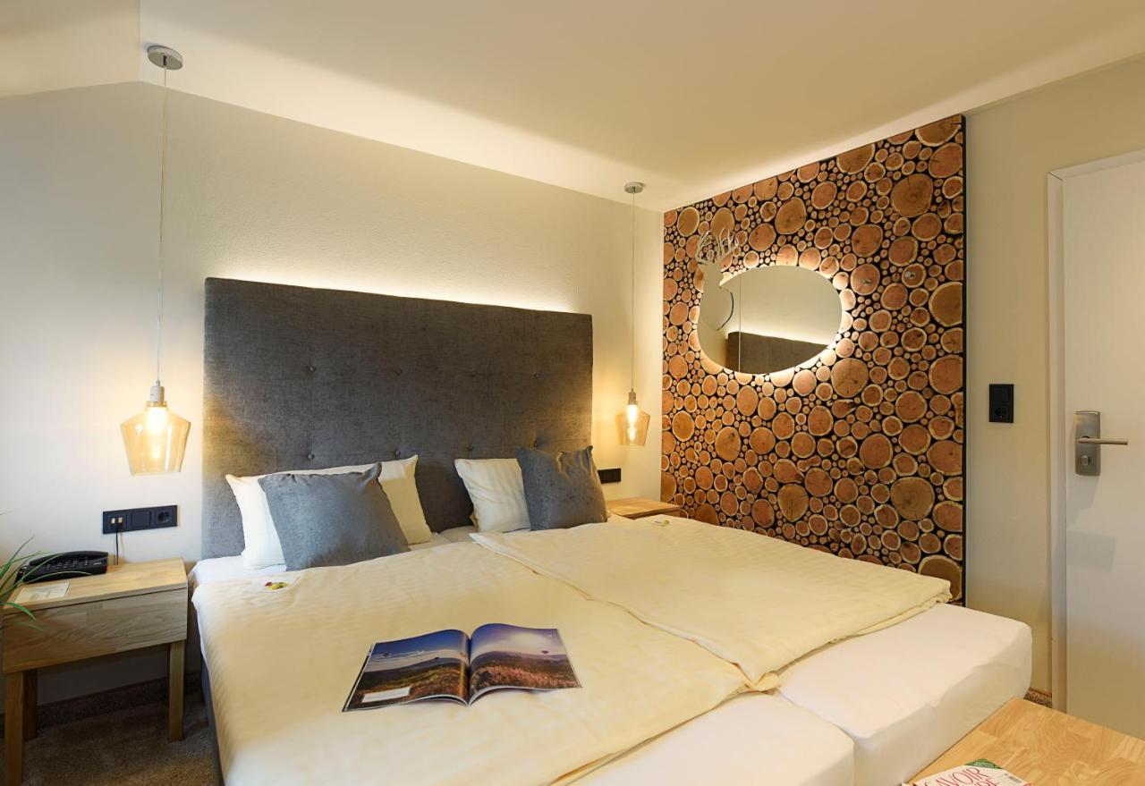 Landidyll Hotel Haus Hochstein เอสลัวห์ ภายนอก รูปภาพ