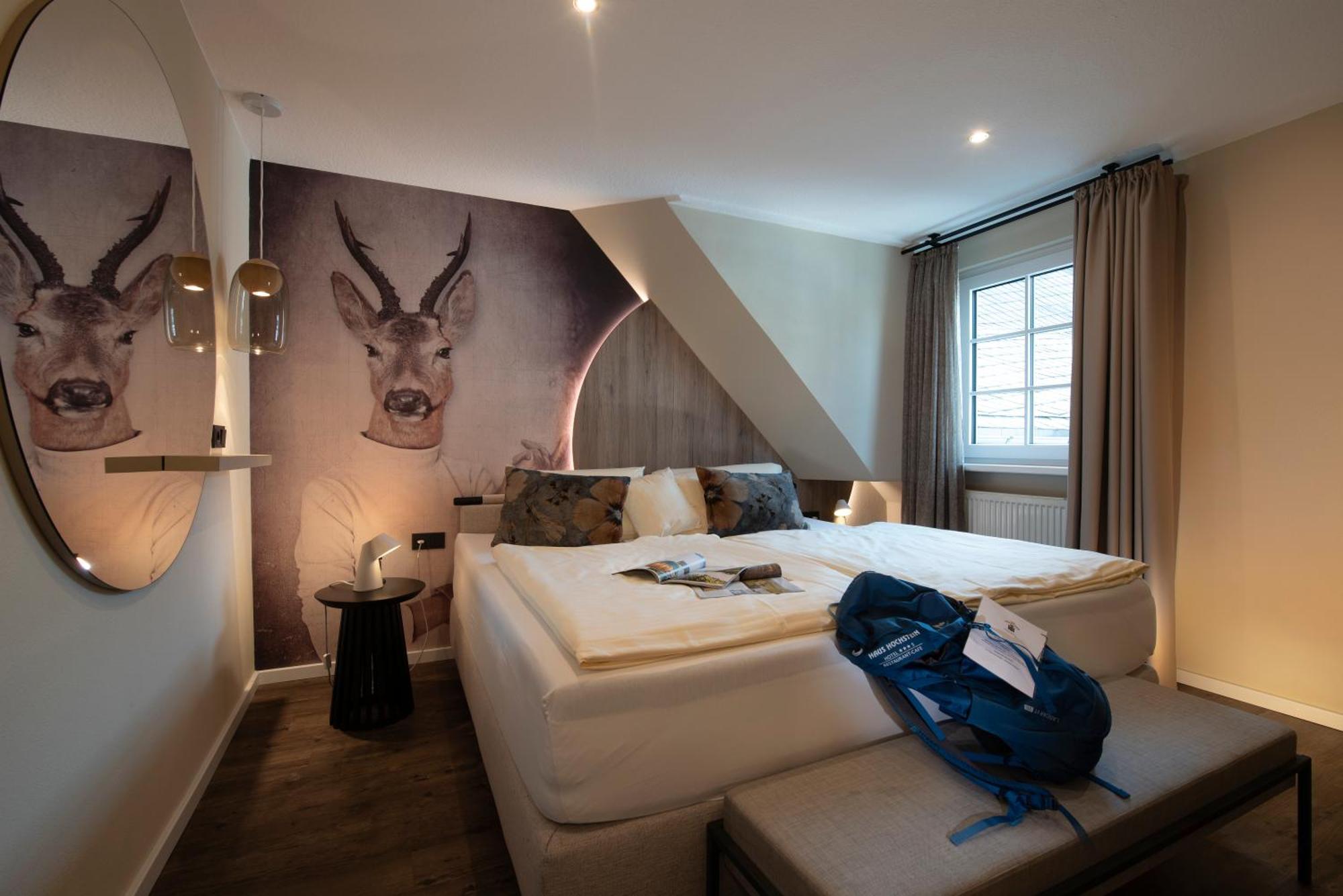 Landidyll Hotel Haus Hochstein เอสลัวห์ ภายนอก รูปภาพ
