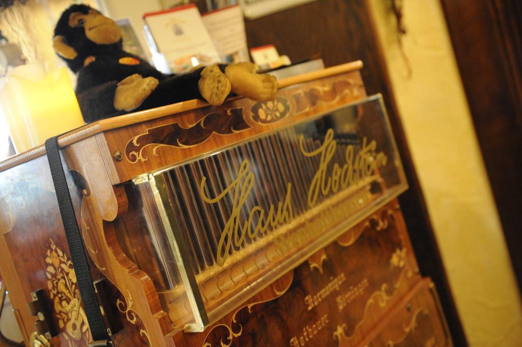 Landidyll Hotel Haus Hochstein เอสลัวห์ ภายนอก รูปภาพ